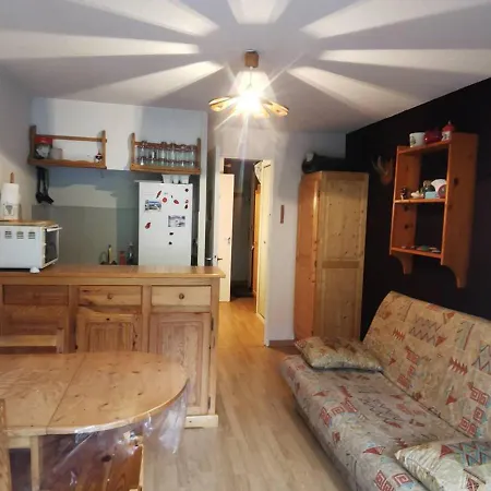 Studio Enchastrayes, 1 Piece, 4 Personnes - Fr-1-691-18 Le Sauze